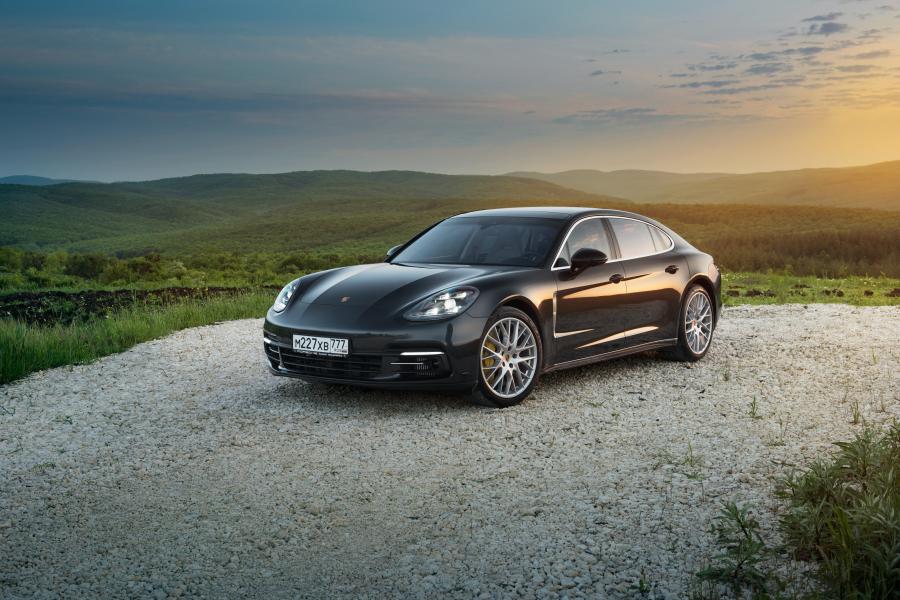  Porsche Panamera 4S 2016 года  (фото 49 из 65)